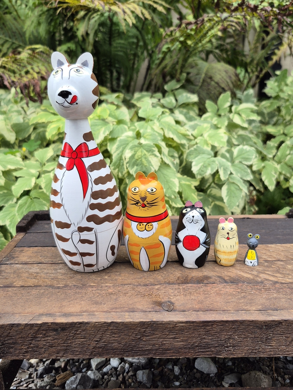 Hand Painted Wooden Cat Nesting Dolls Matryoshka Set of 5